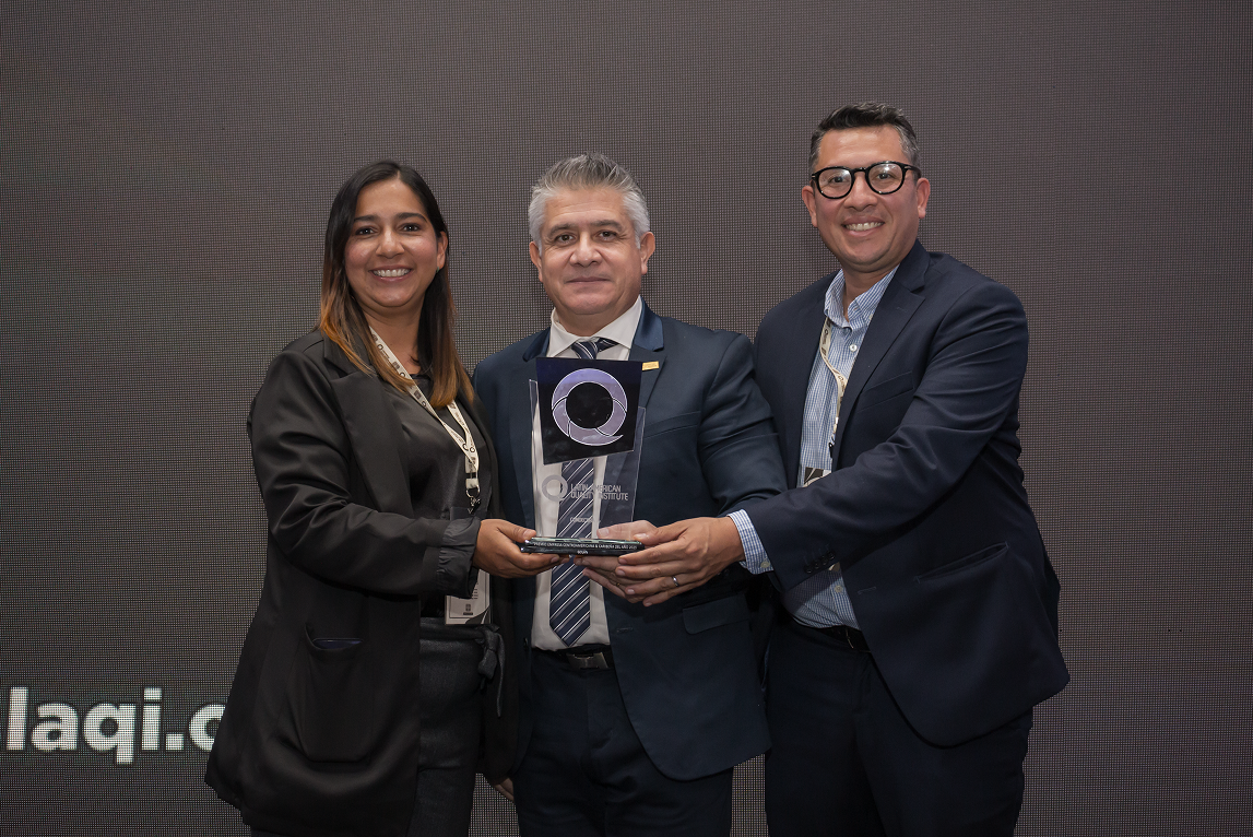Premiaciones (77)